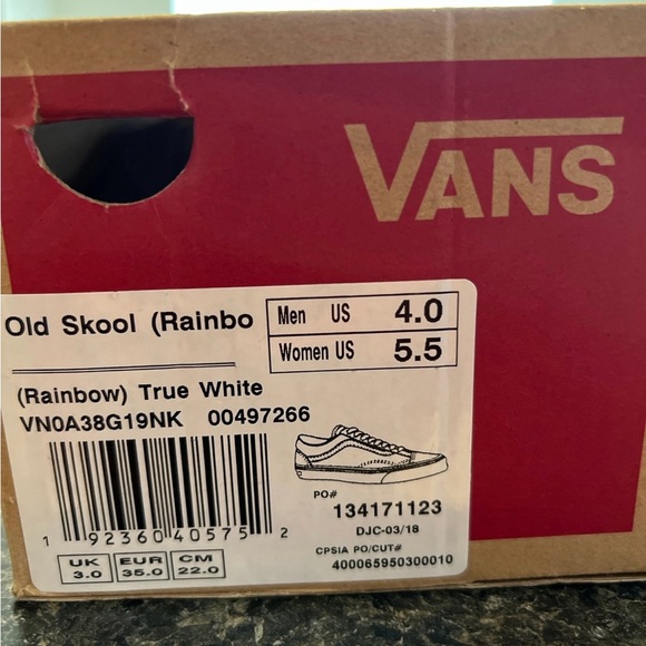 Vans Women’s size 5.5. Worn once. Still in great condition. - Picture 4 of 4